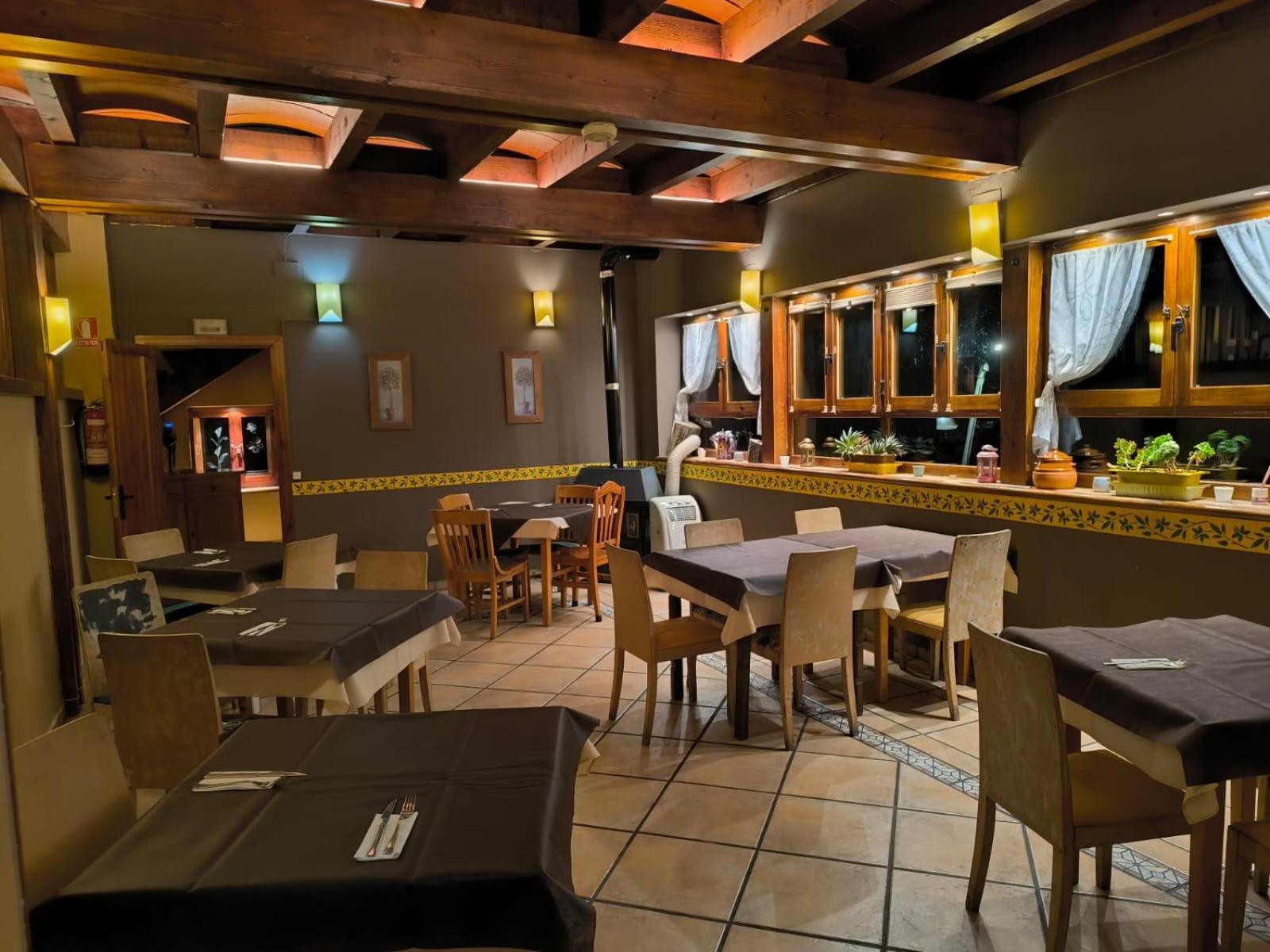 Posada De Serrada Serrada de la Fuente Екстер'єр фото